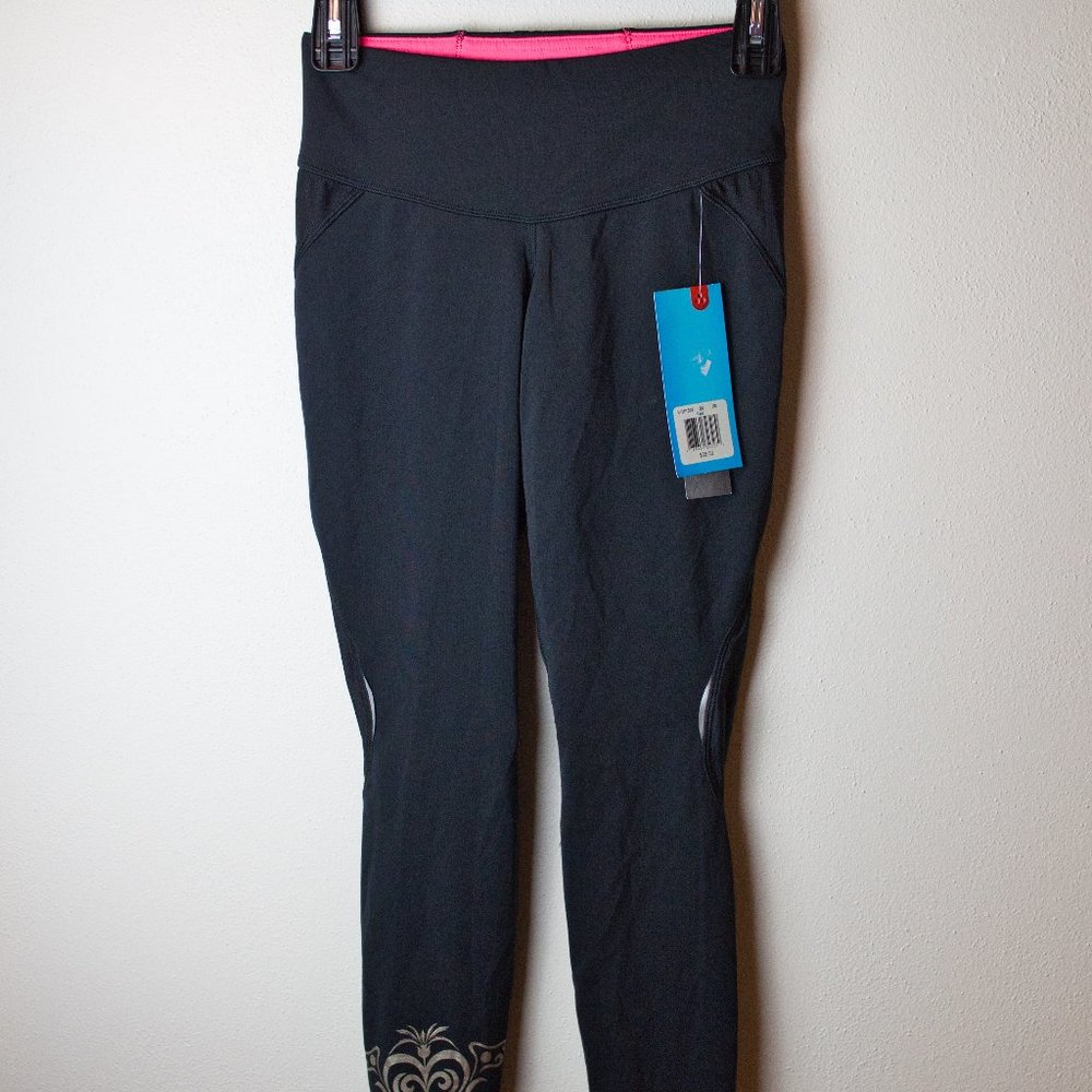 New Balance Size XS Women's Running Pants in Black with Leg Zipper New with Tags